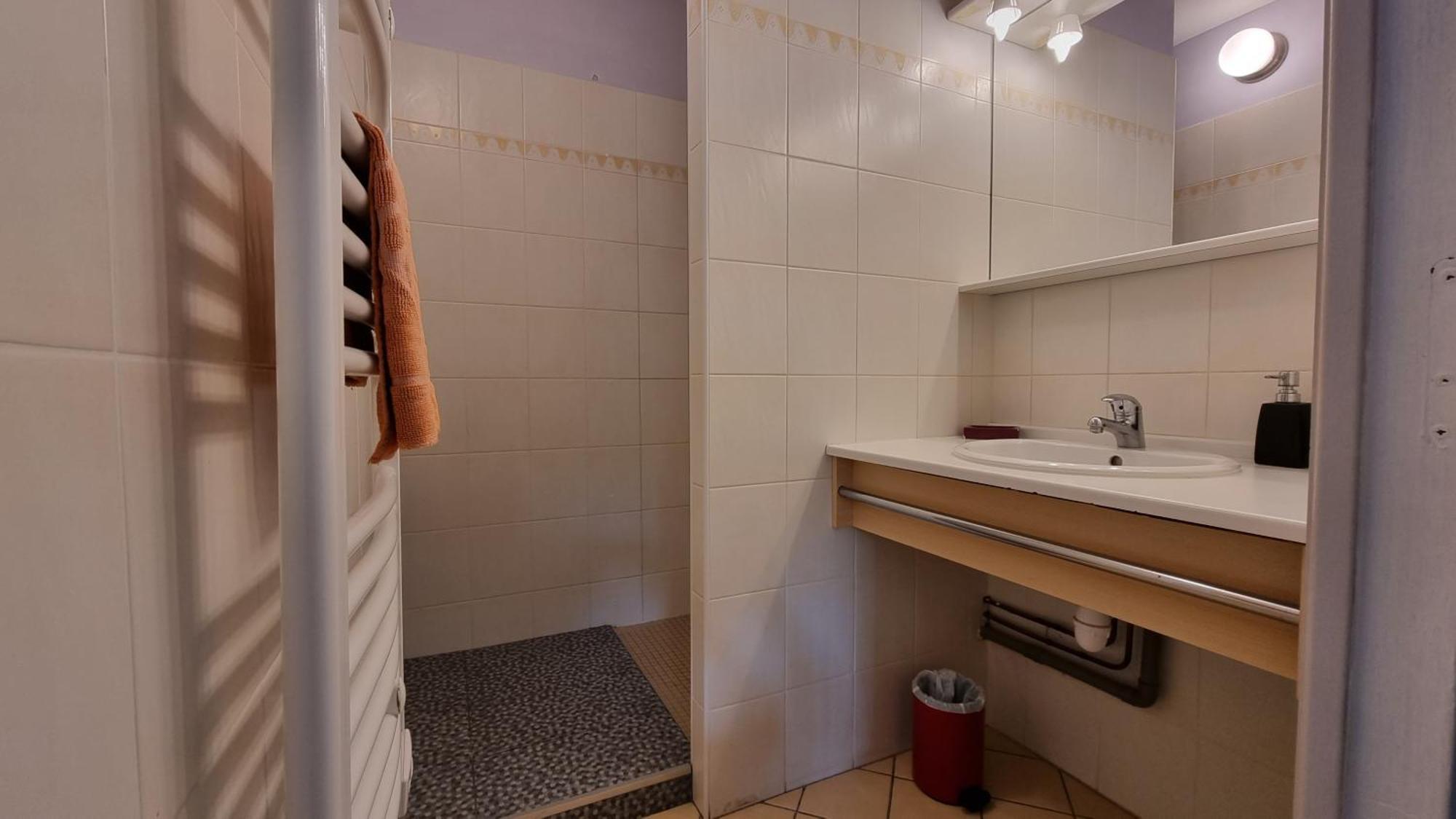 Appartements Couleurs De Mer Cancale Room photo